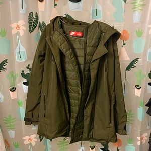 EUC Nike Two Layer Primaloft Rain Jacket